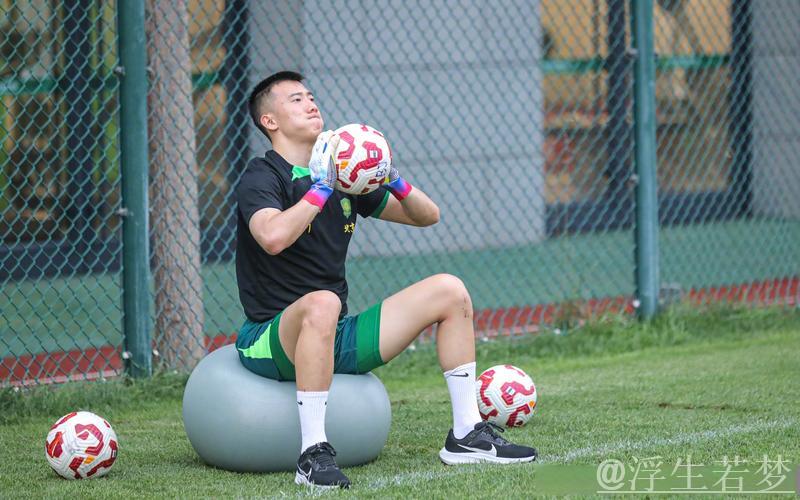 韩佳奇屡献神扑 法比奥破门助国安战平蓉城