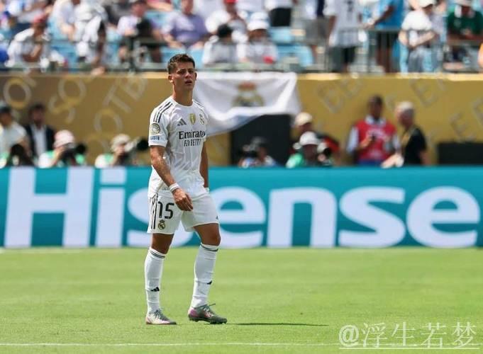 43岁传奇龙哥闪耀:皇马连环奇招,逆境化狂欢,指挥大师秀场! 43岁传奇龙哥闪耀:皇马连环奇招,逆境化狂欢,指挥大师秀场!